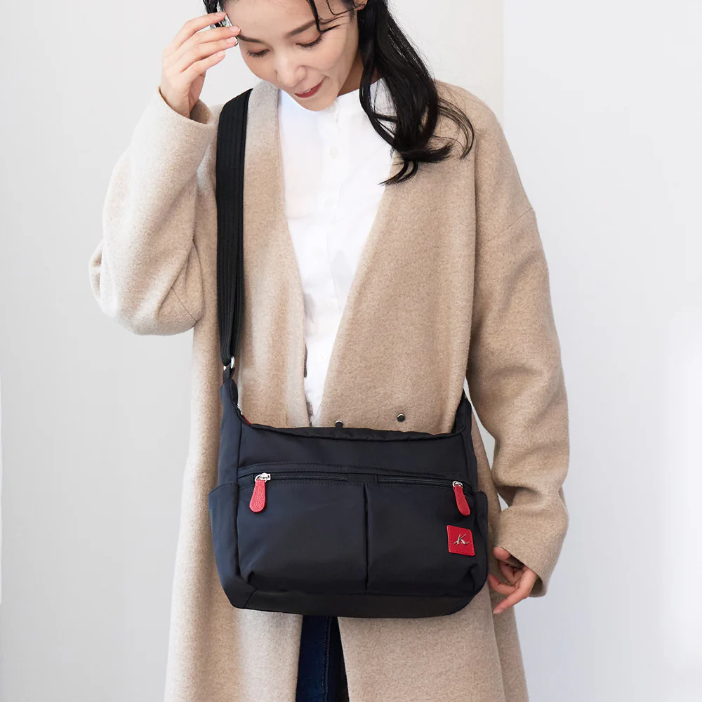 ナイロンショルダーバッグ P-1094